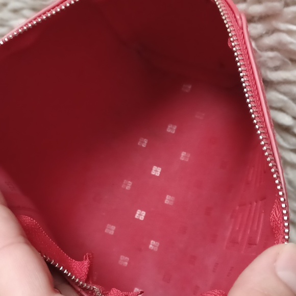 Givenchy makeup bag - Picture 6 of 15